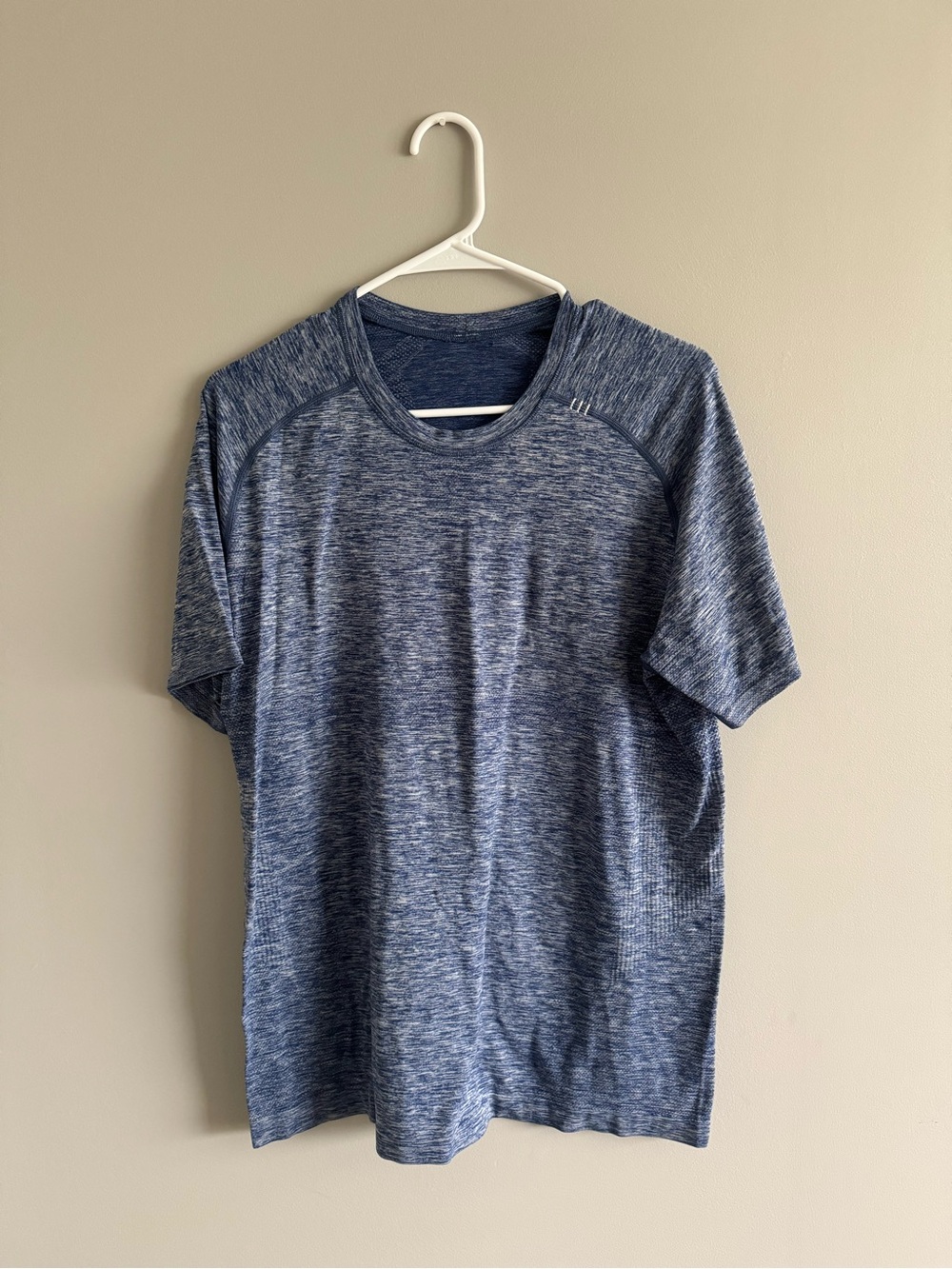 Lululemon Men's Heathered Blue Performance Tee
